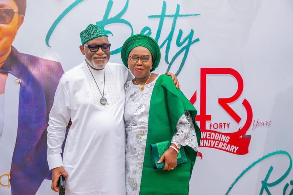 You are currently viewing AKEREDOLU, WIFE CELEBRATE 42 YEARS OF MATRIMONY